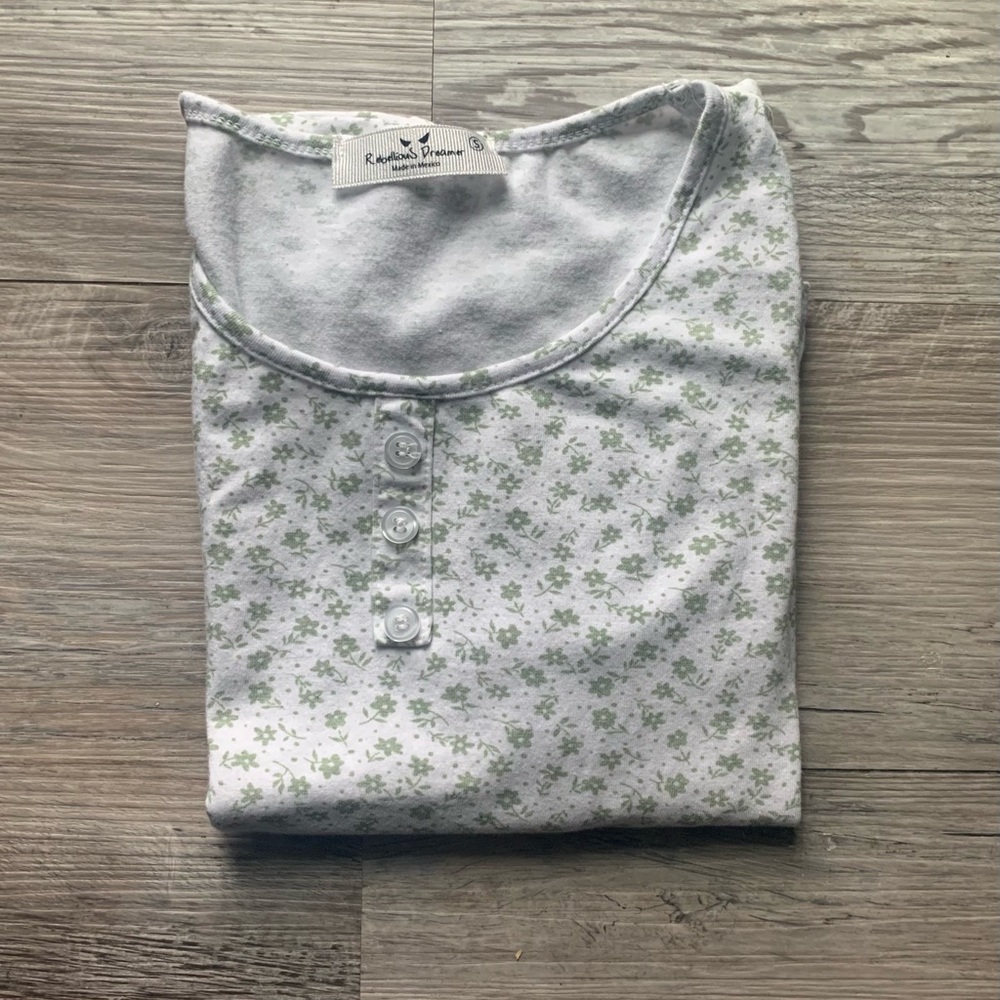 White & Green Flower Top